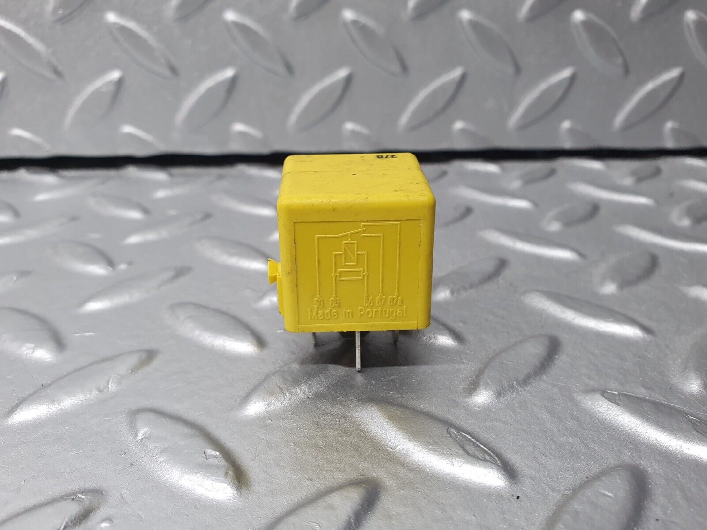 41797 Mercedes-Benz W202 C200 Multi Purpose Relay 0025421419