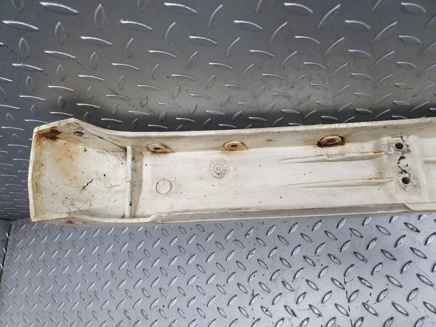 41275 Mercedes-Benz W126 300SE Front Bumper Bracket Reinforcement 1268850801