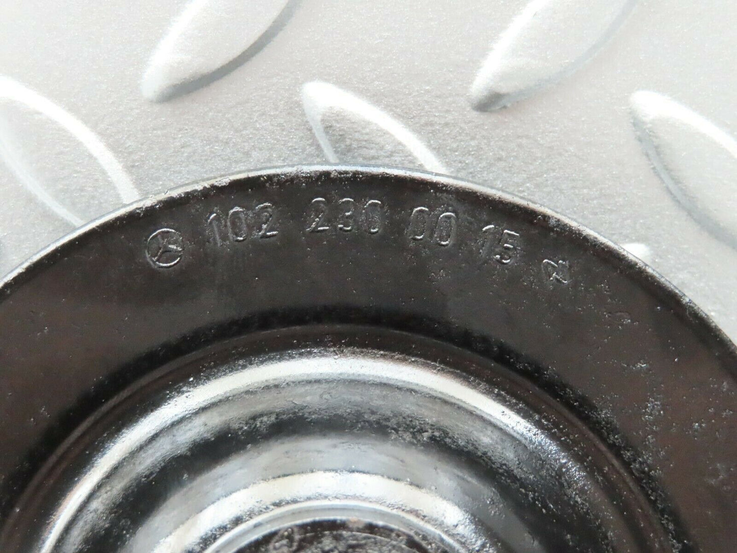 4447 Mercedes-Benz W123 230E  Power Steering Pump Pulley 1022300015