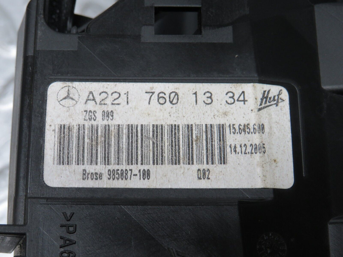 35288 Mercedes-Benz W221 Front Left Door Exterior Handle No Key 2217601334