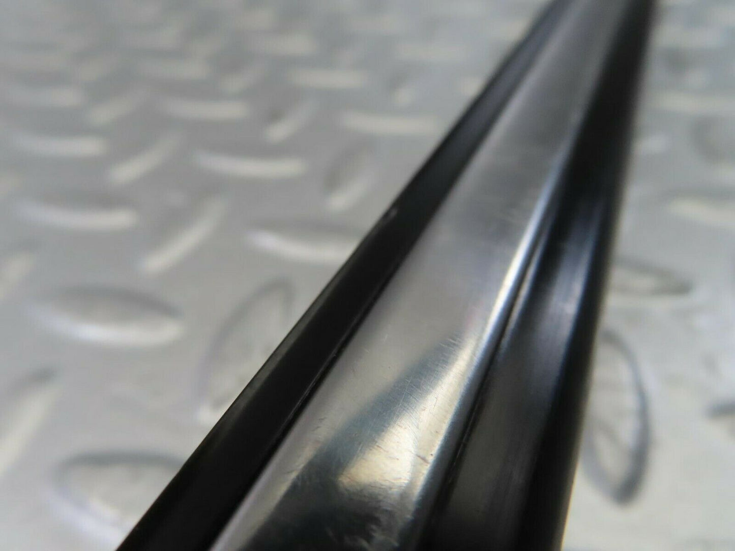 10248 Mercedes-Benz W123 Rear Left Door Centre Moulding Trim
