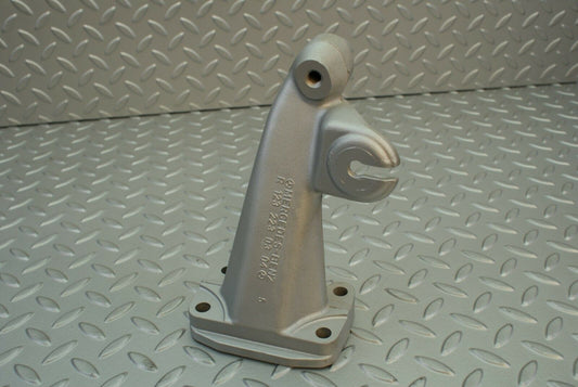 2865 Mercedes-Benz C123 280CE Coupe Engine Mounth Bracket Righ Side 1232230304