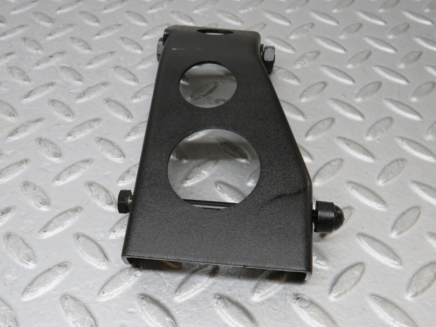 36349 Mercedes-Benz W126 420SE Alternator Generator Bracket