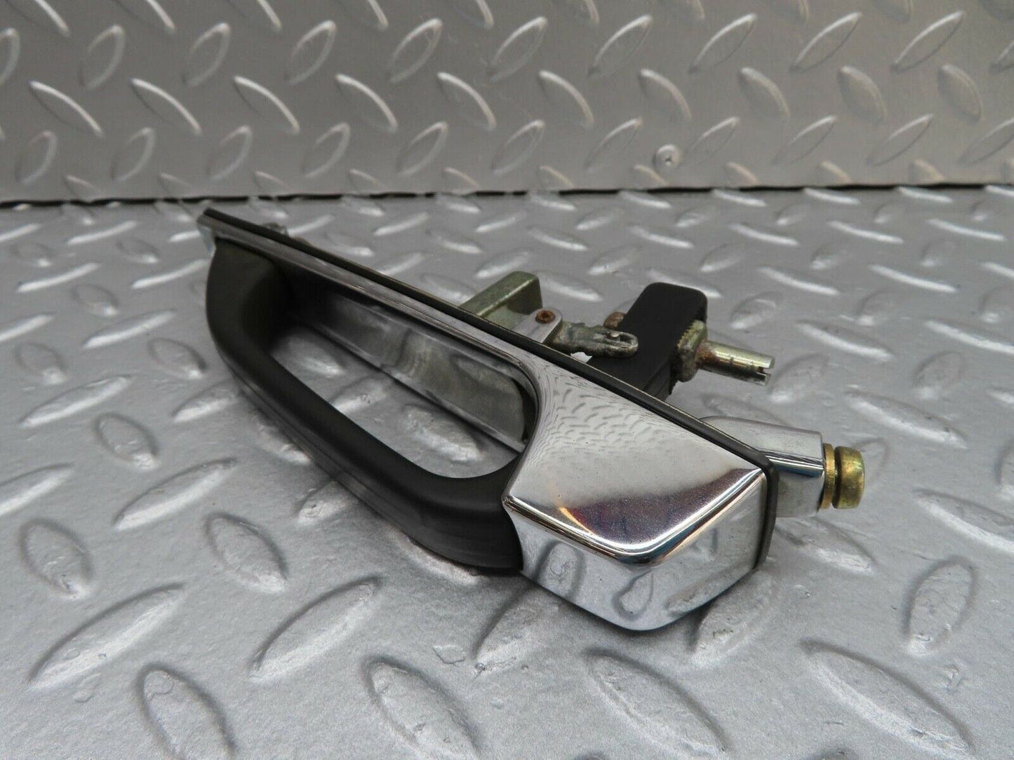 15967 Mercedes-Benz W123 280E Rear Right Exterior Door Handle 1237600359