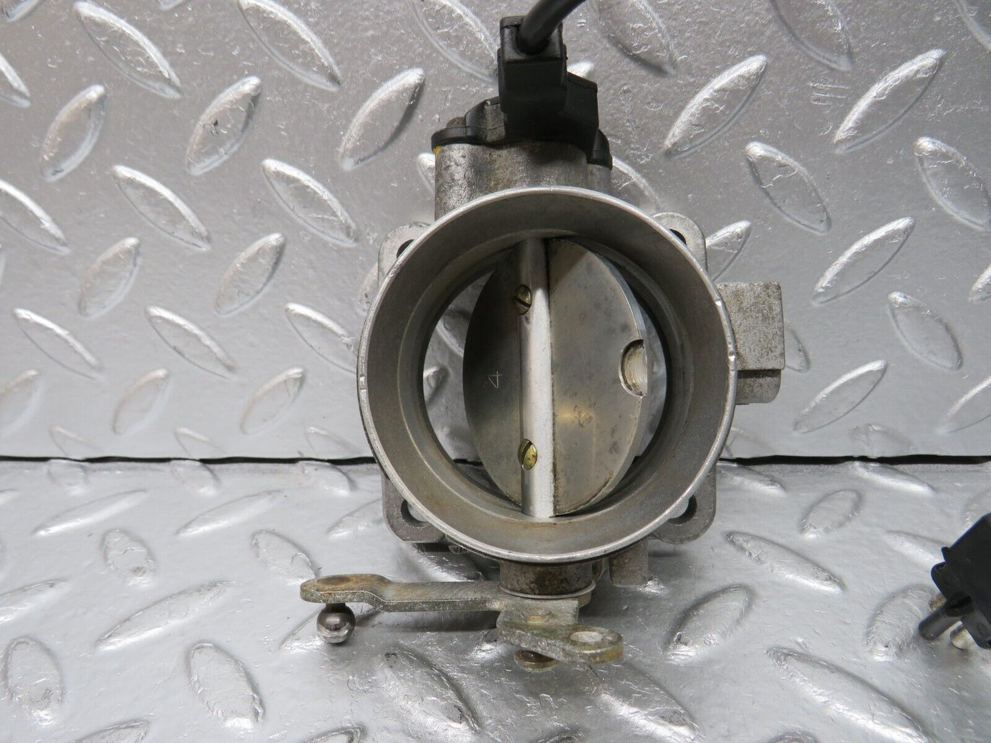 30727 Mercedes-Benz W201 190E Throttle Body Valve With Sensor 0011404453