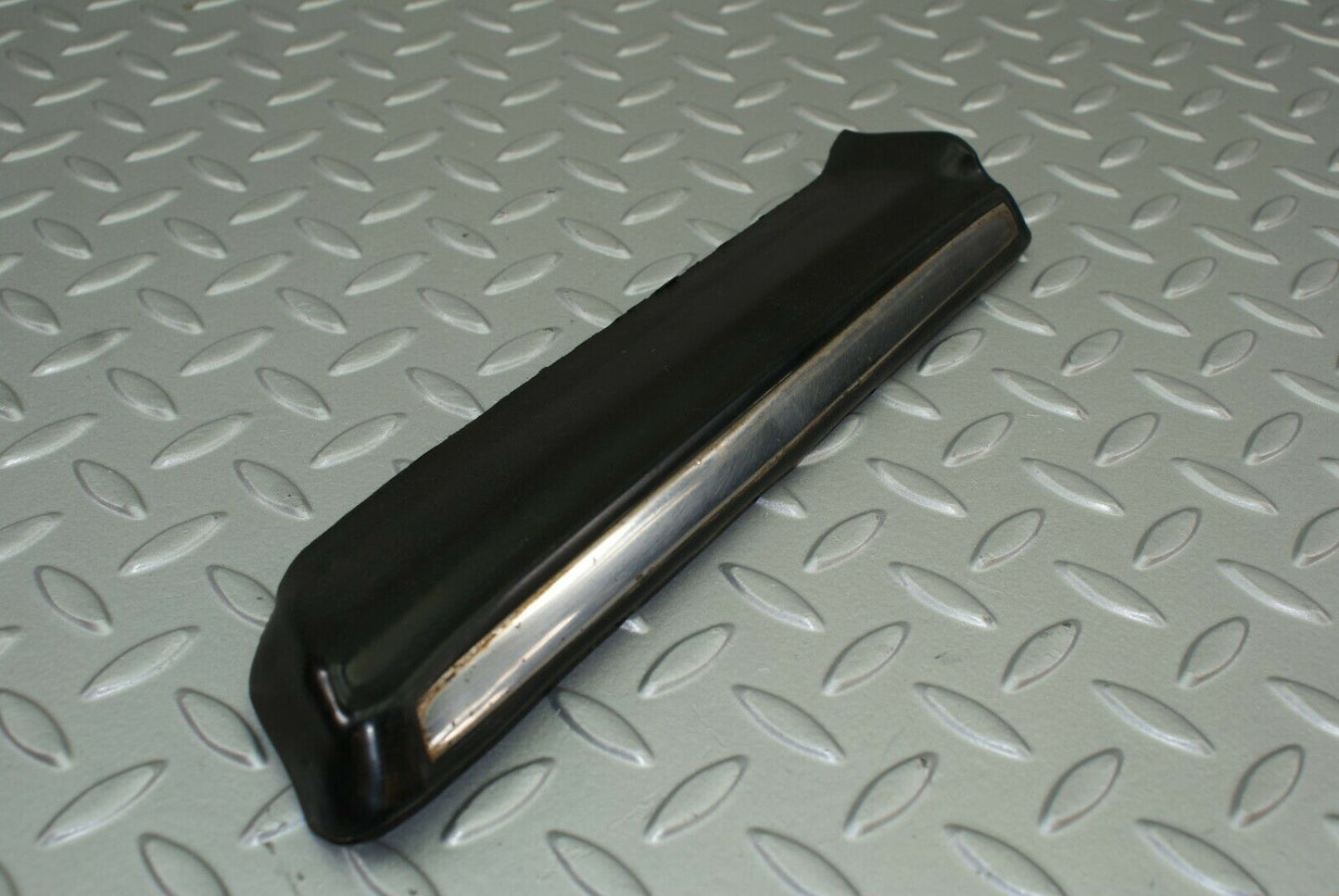 2833 Mercedes-Benz C123 280CE Coupe Front Right Fender Wing Lower Trim