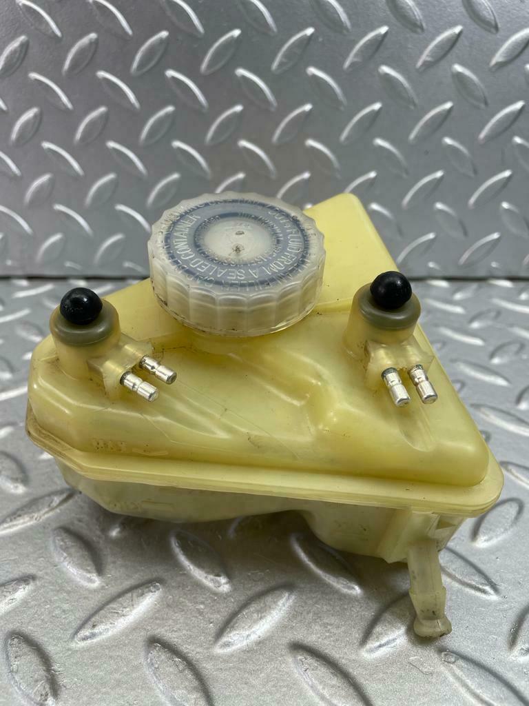 9378 Mercedes-Benz C123 230CE Coupe Brake Fluid Reservoir Tank