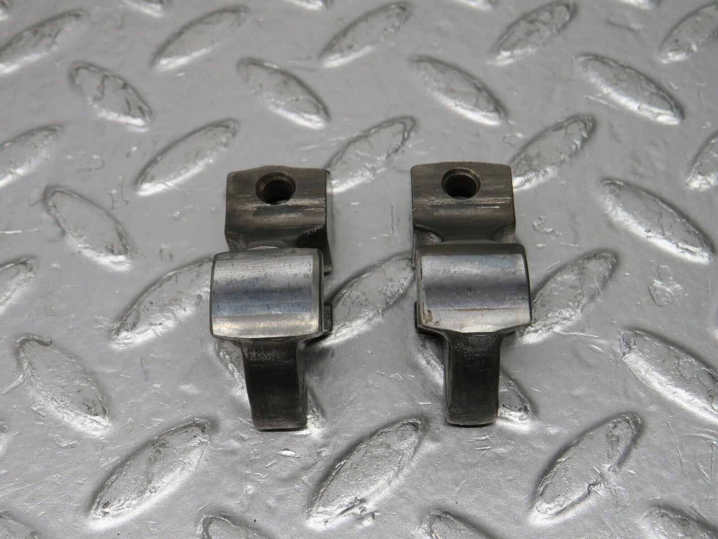 33006 Mercedes-Benz C107 R107 350 V8 Valve Rocker Arm With Spring & Tappet
