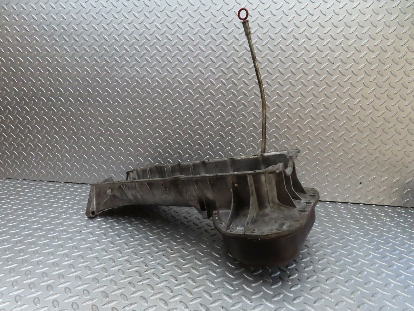 19273 Mercedes-Benz W123 300D Oil Pan Oil Sump 6170140302