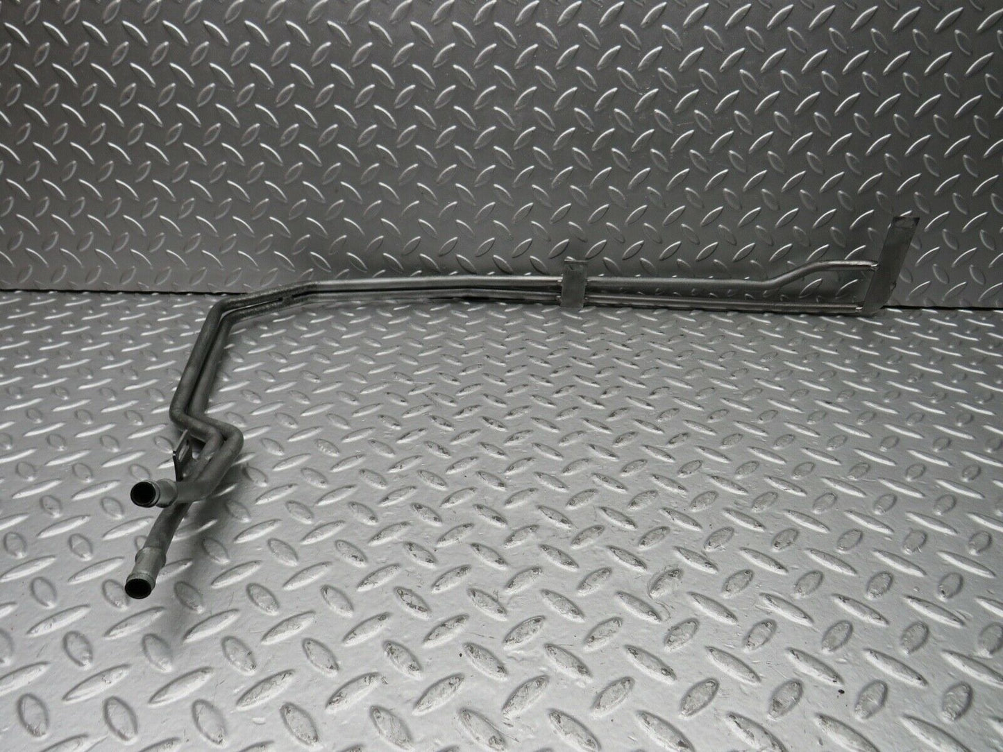 21797 Mercedes-Benz W126 300SE Oil Cooling Pipe