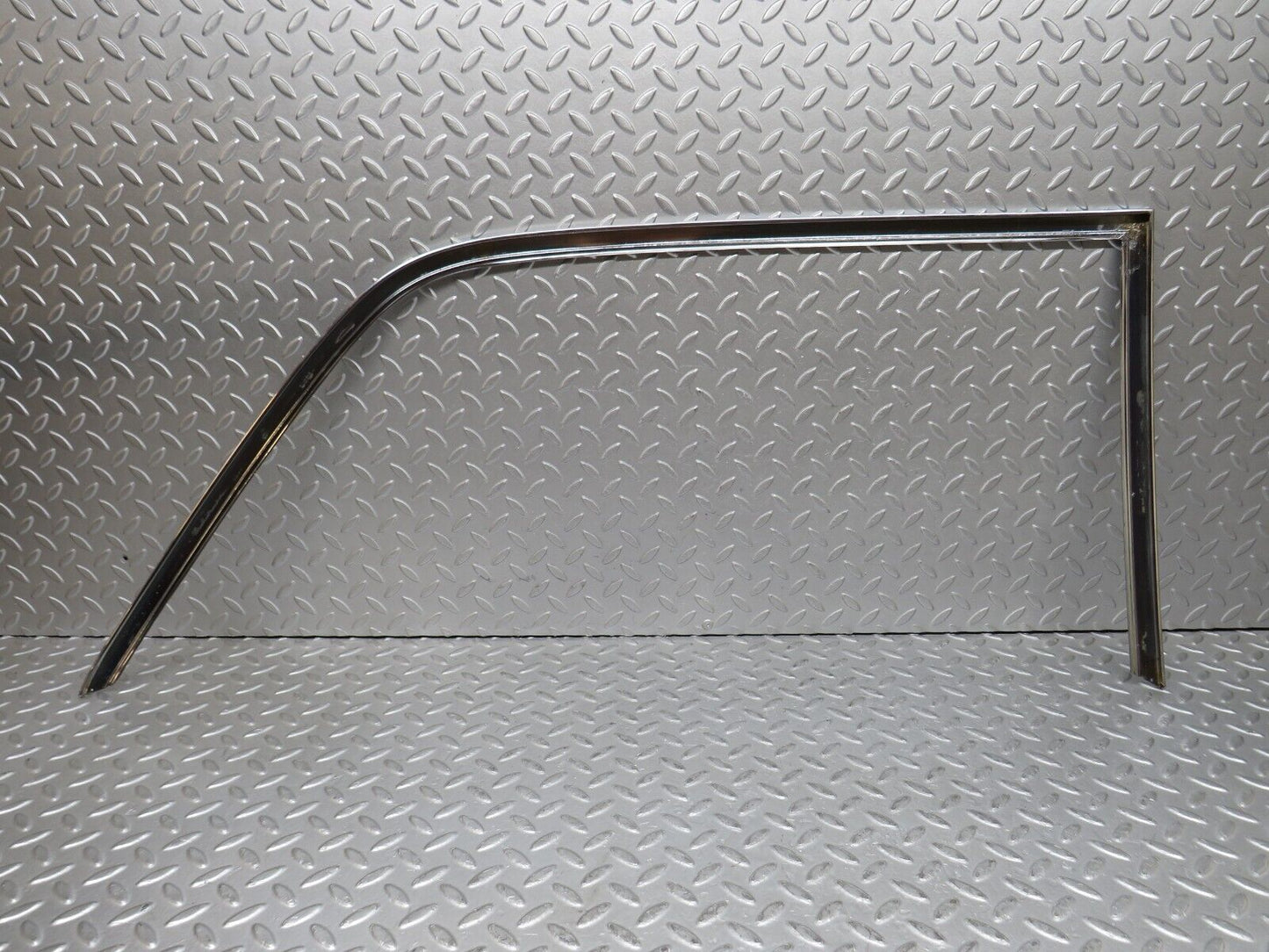 37319 Mercedes-Benz W109 300SEL Rear Left Door Chrome Window Frame