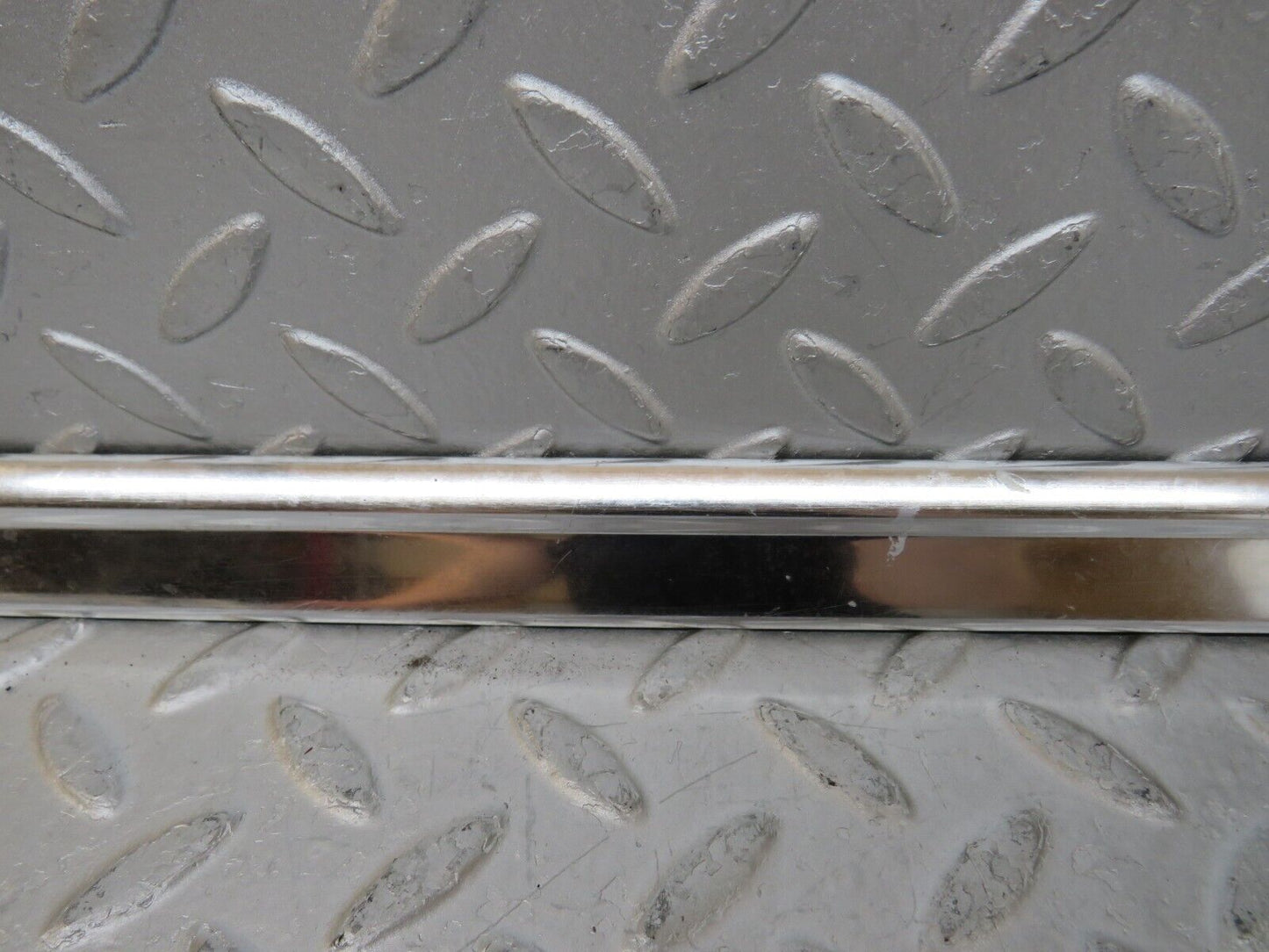 35374 Mercedes-Benz R107 280SL Right Door Chrome Trim