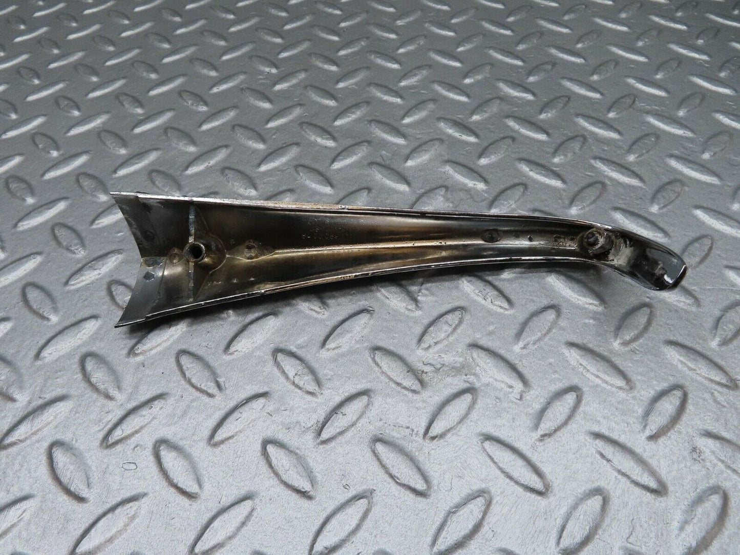 12705 Mercedes-Benz W111 Rear Left Fender Wing Tail Chrome Trim 1116900379