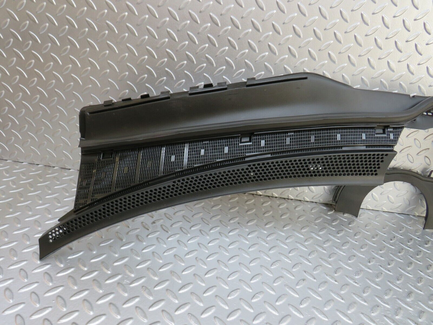 33513 Mercedes-Benz W202 C180 Water Drain 2028300413 2028300613