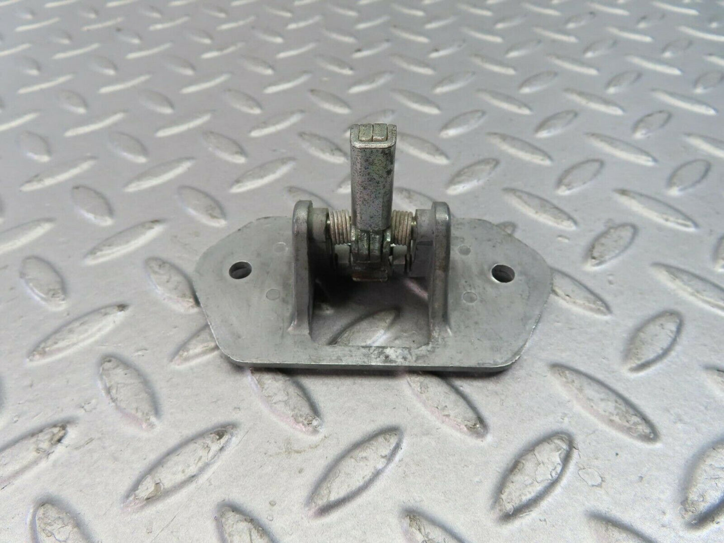 9163 Mercedes-Benz W108 Boot Latch Lock