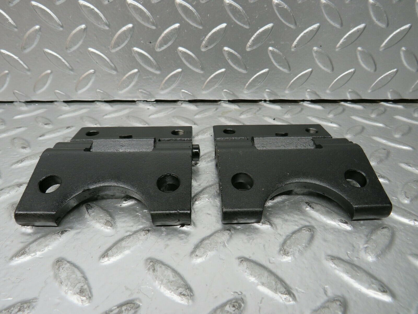 23377 Mercedes-Benz W116 350SE Left Door Hinges Pair