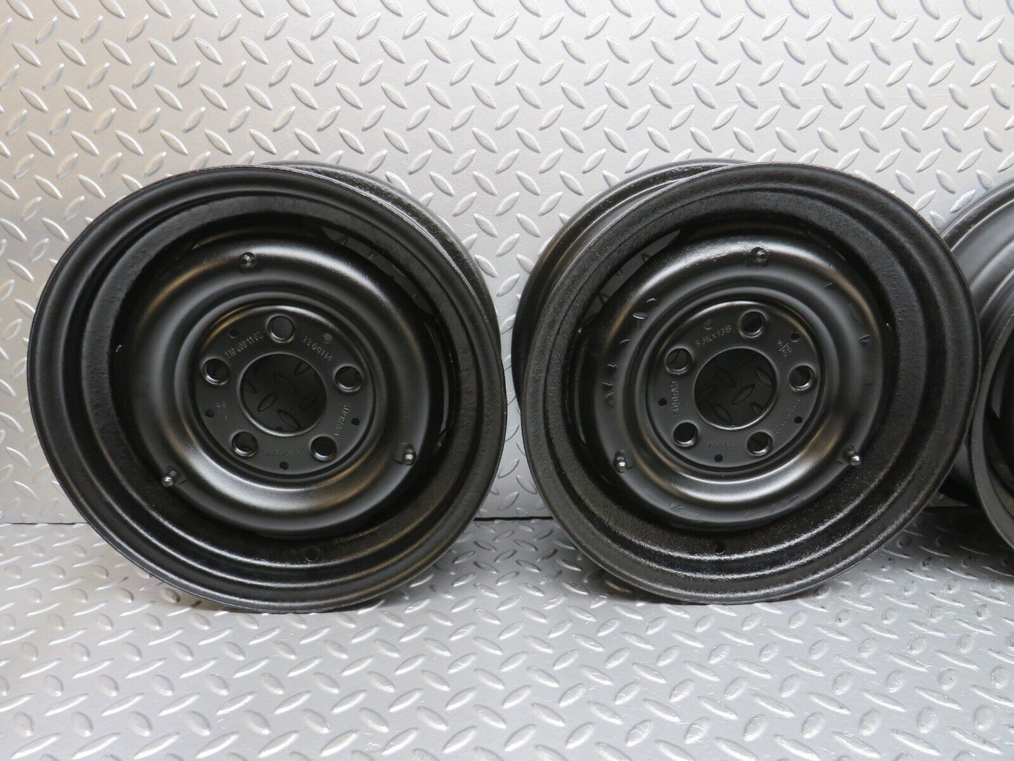 40273 Mercedes-Benz Steel Wheel Set 5JKx13B 1104001102