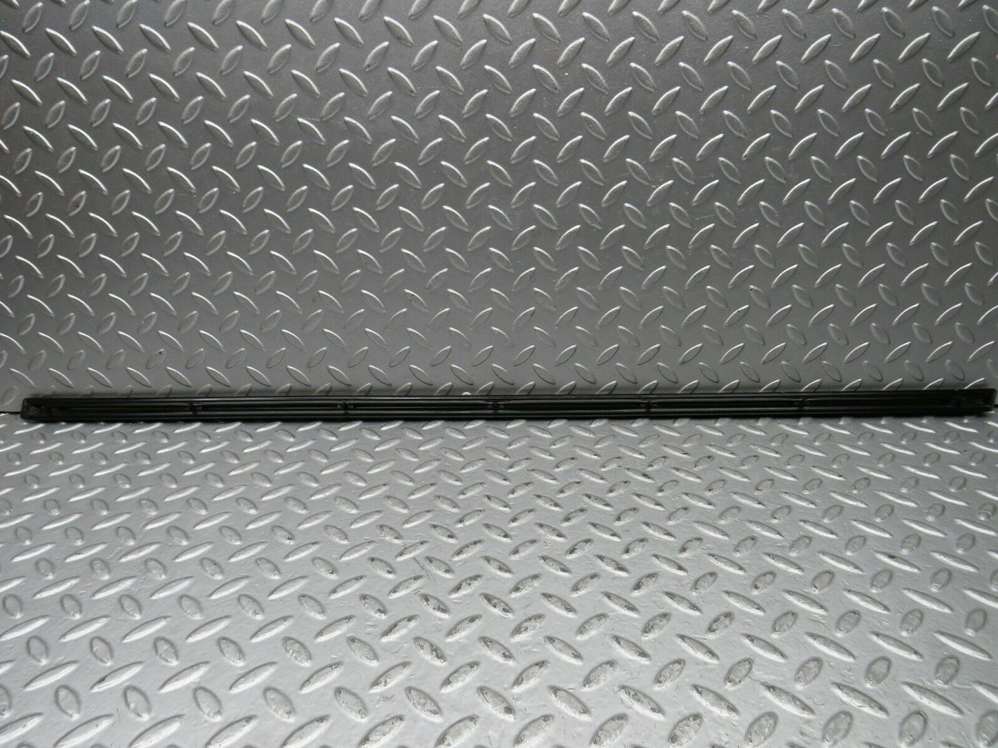 22022 Mercedes-Benz S123 280TE Rear Right Door Centre Moulding Trim