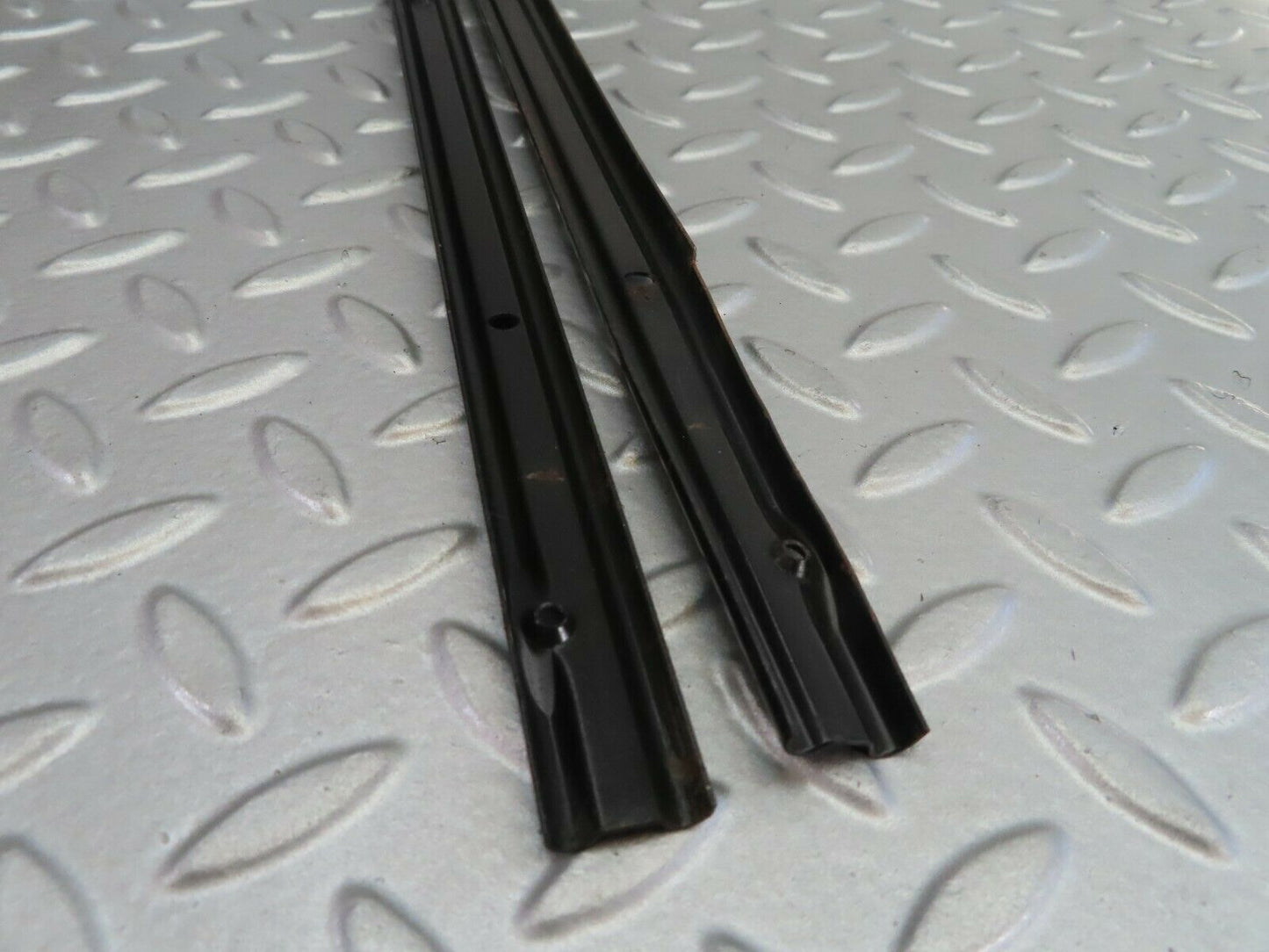 7216 Mercedes-Benz C107 350SLC Coupe Trunk Carpet Holding Strips Rails