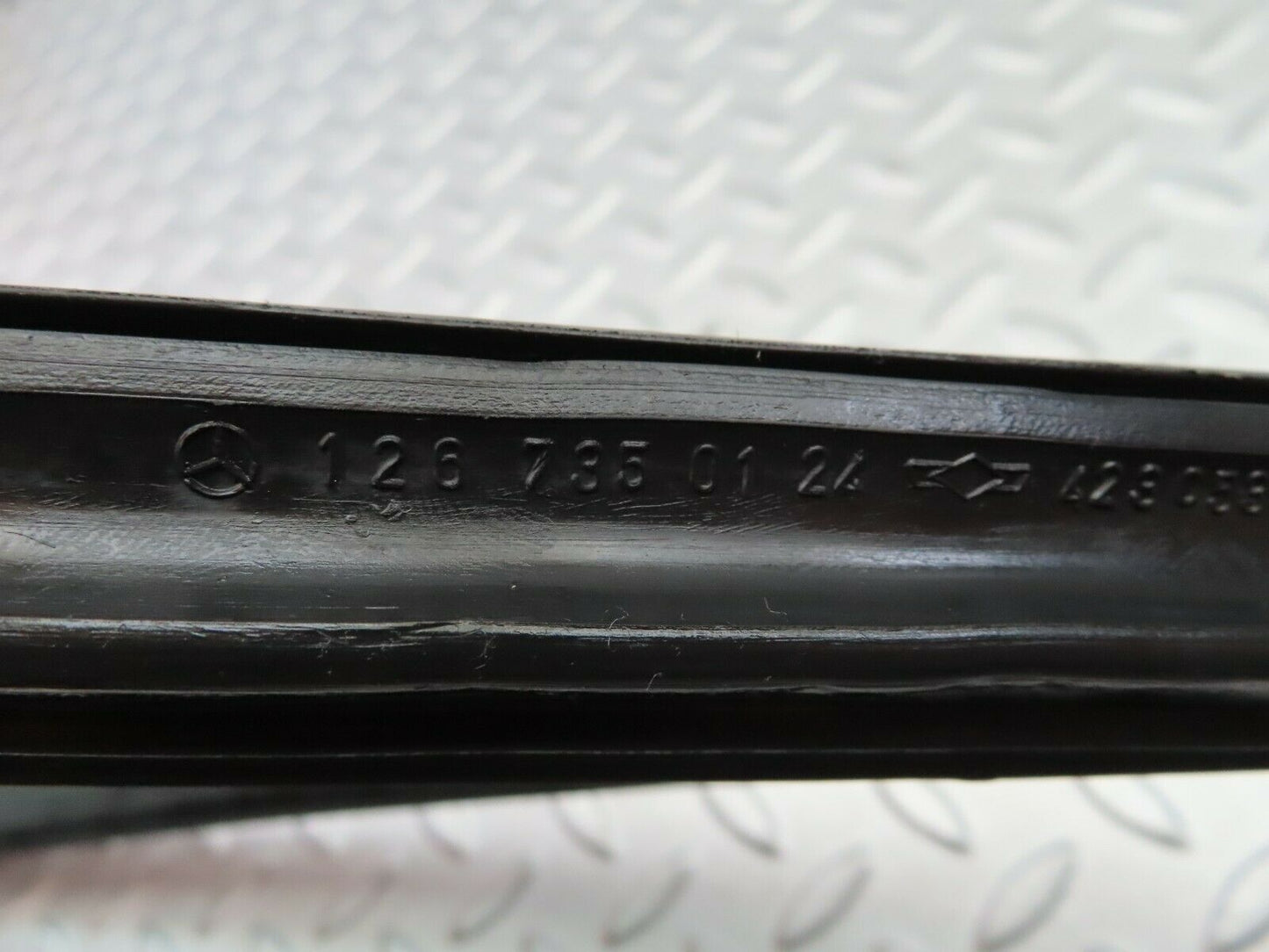 6310 Mercedes-Benz W126 380SE Rear Left Quarter Window Glass