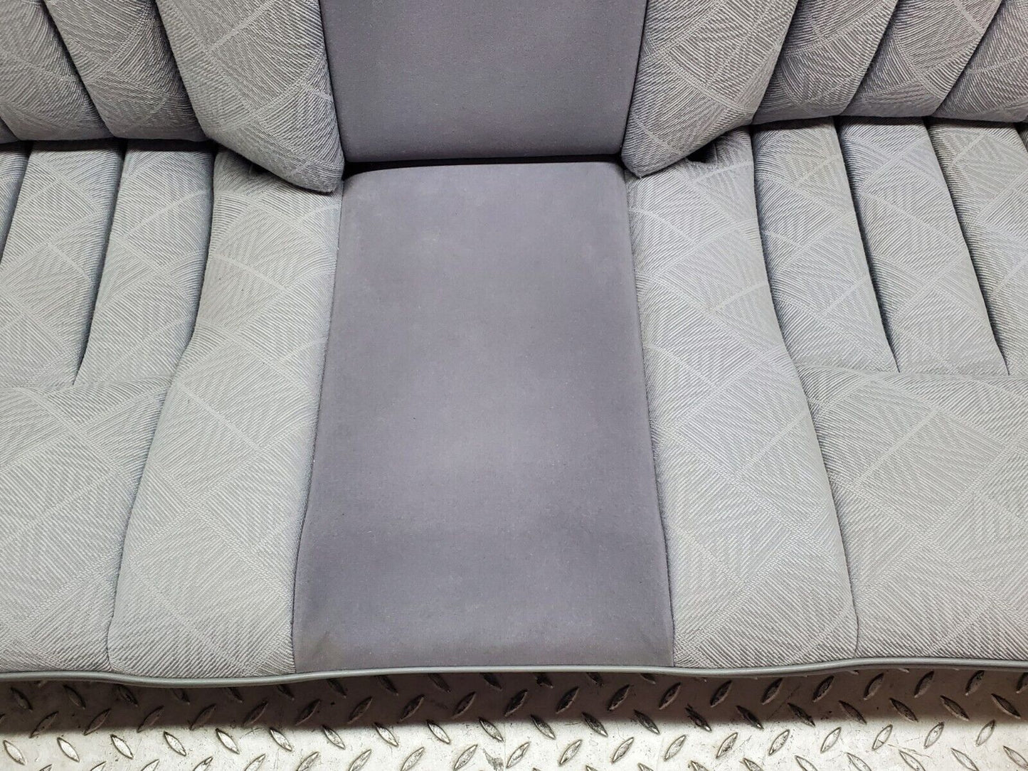 44738 Mercedes-Benz W124 220E Rear Seat 1249202216