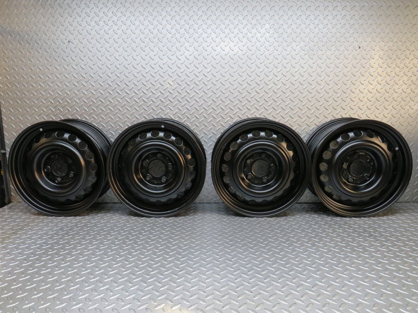 39528 Mercedes-Benz Steel Wheel Set 6Jx15H2 ET49 1244000602
