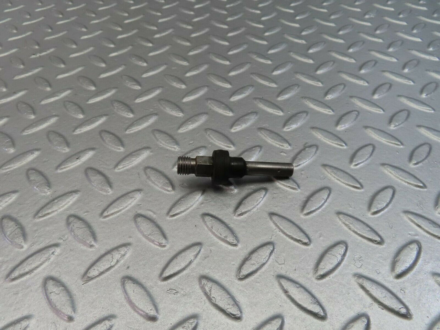 9805 Mercedes-Benz C123 280CE Coupe Fuel Injector Bosch 0437502010
