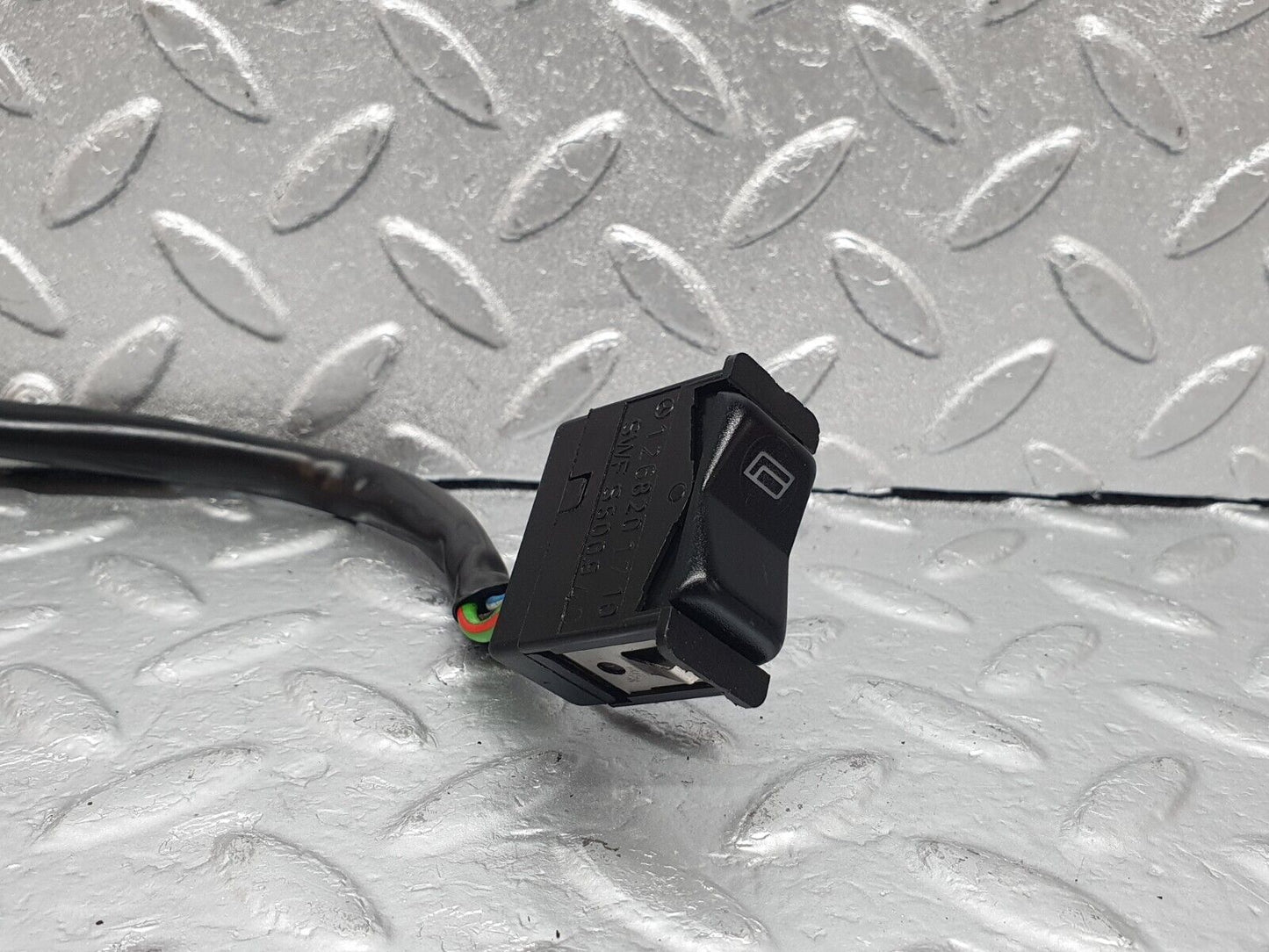 43584 Mercedes-Benz C126 380SEC Coupe Rear Electric Window Switch 1268201710