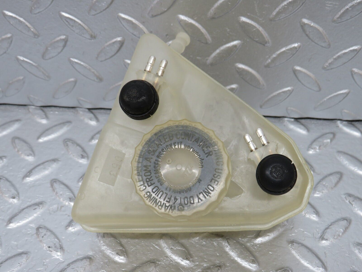 34307 Mercedes-Benz C126 380SEC Coupe Brake Fluid Reservoir Tank