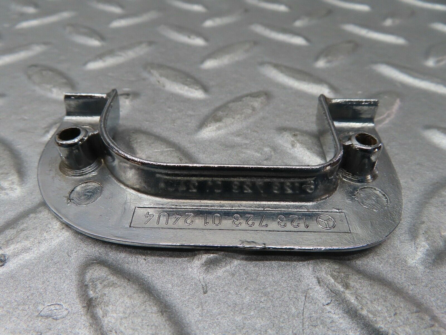 16983 Mercedes-Benz C123 280CE Coupe Left Chrome Door Latch Trim 1237230124