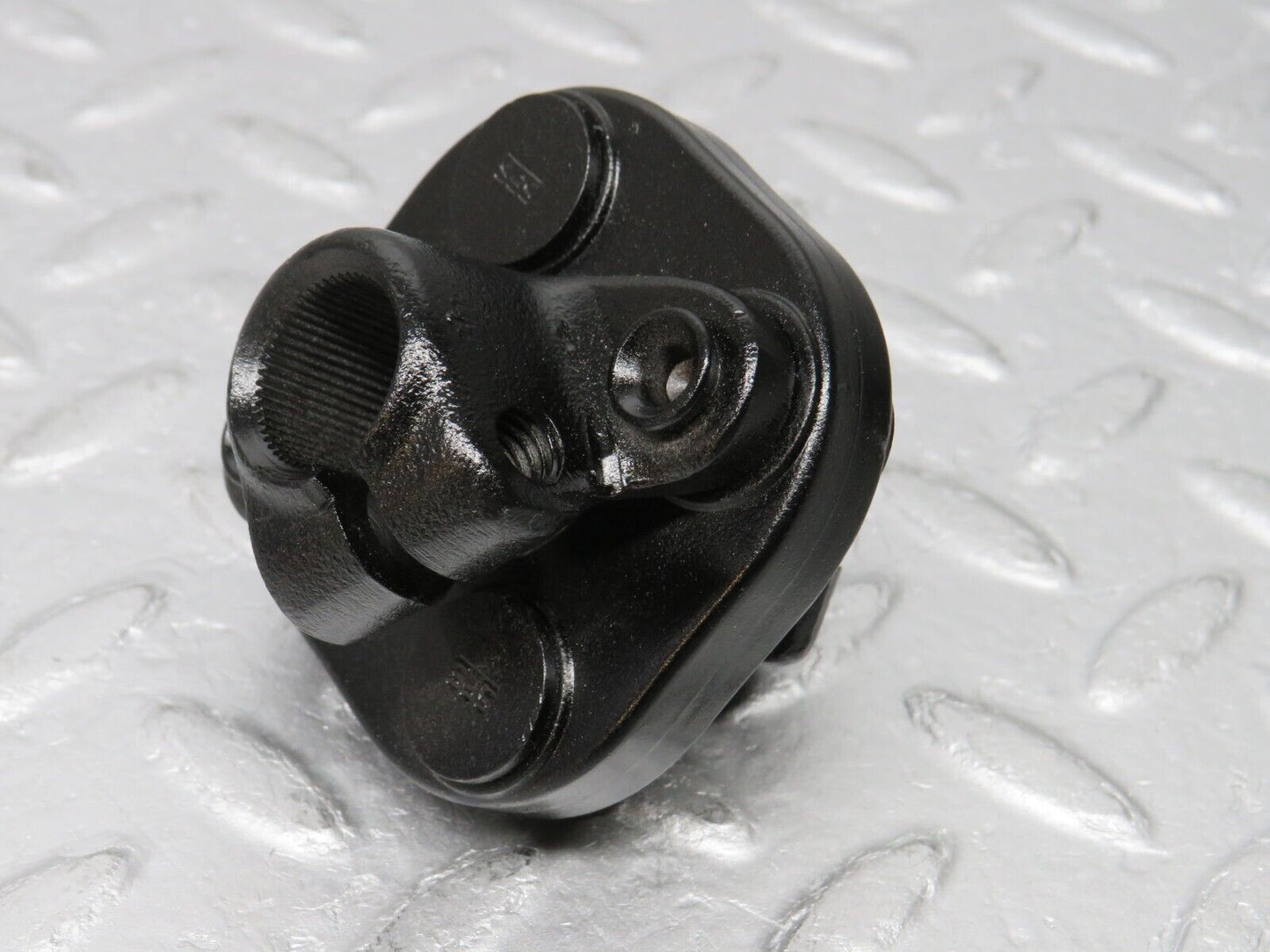 38529 Mercedes-Benz R129 280SL Coupe Steering Column Lower Shaft Connector 1264620146