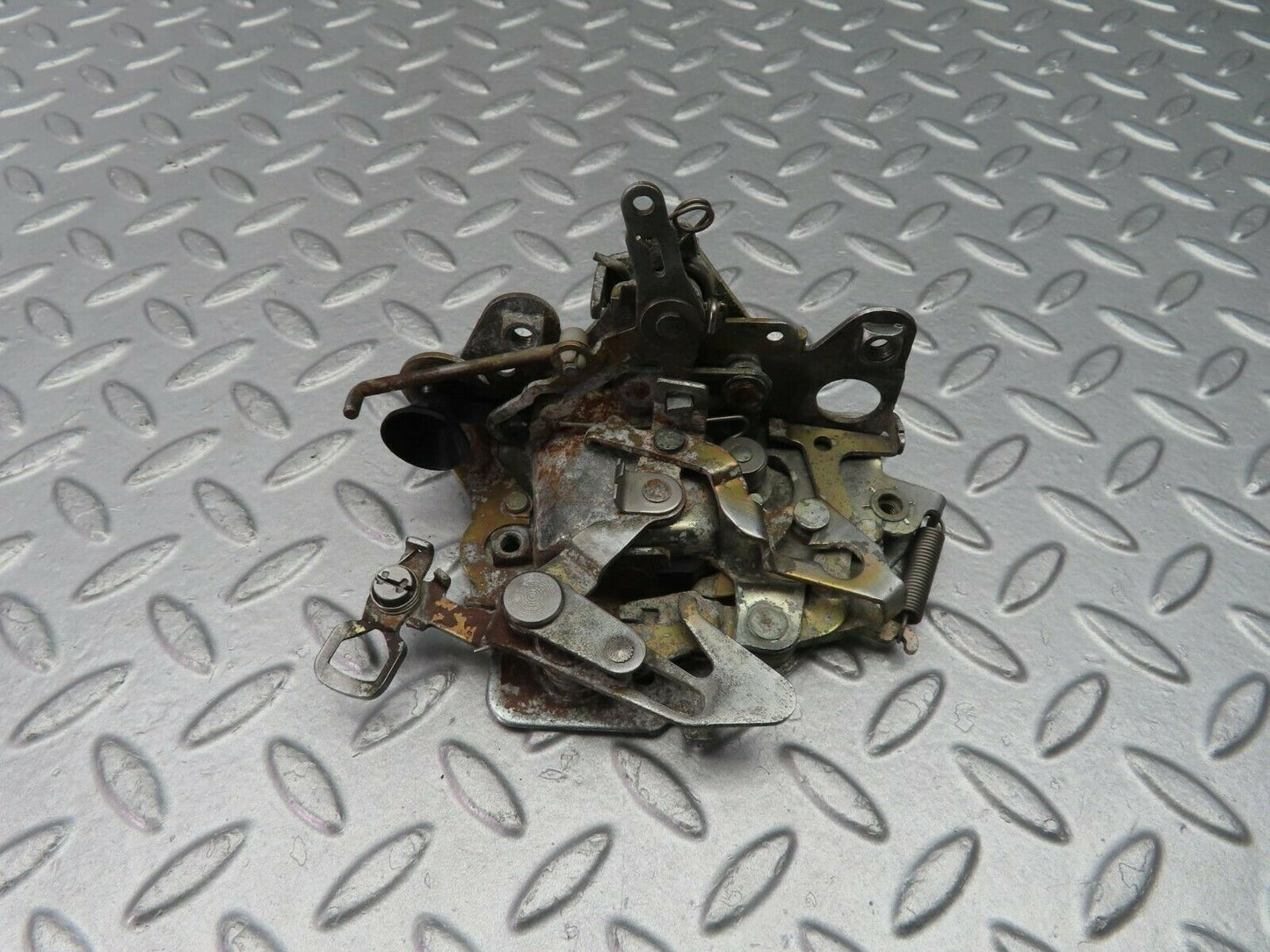 9917 Mercedes-Benz C123 230CE Coupe Right Door Lock Mechanism