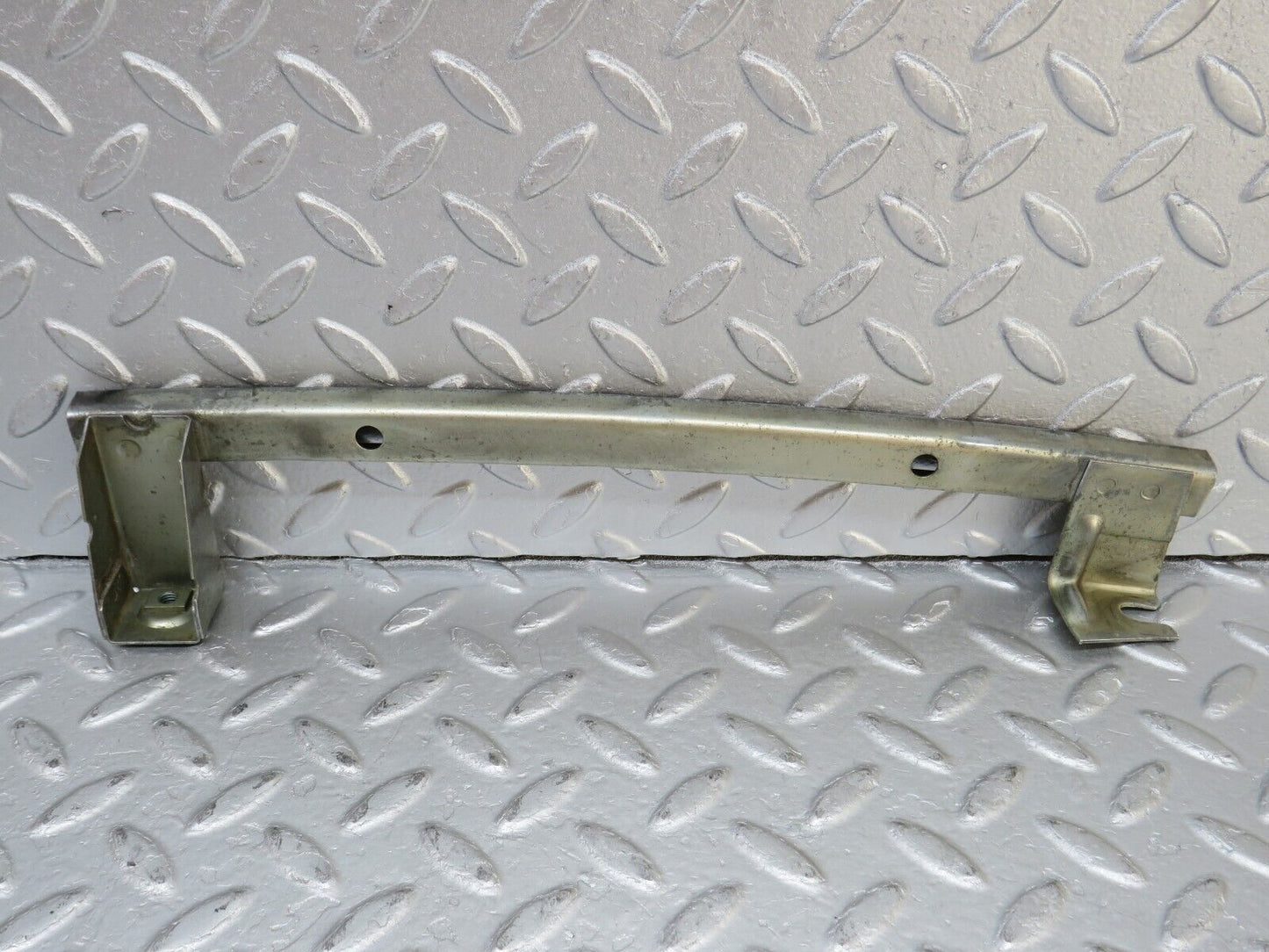 36013 Mercedes-Benz W126 420SE Rear Left Door Window Channel