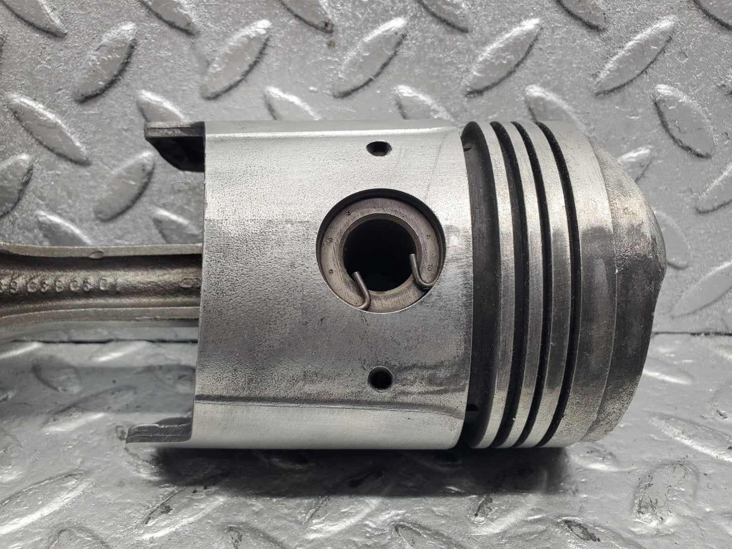 W112 piston and connecting rod used OEM
