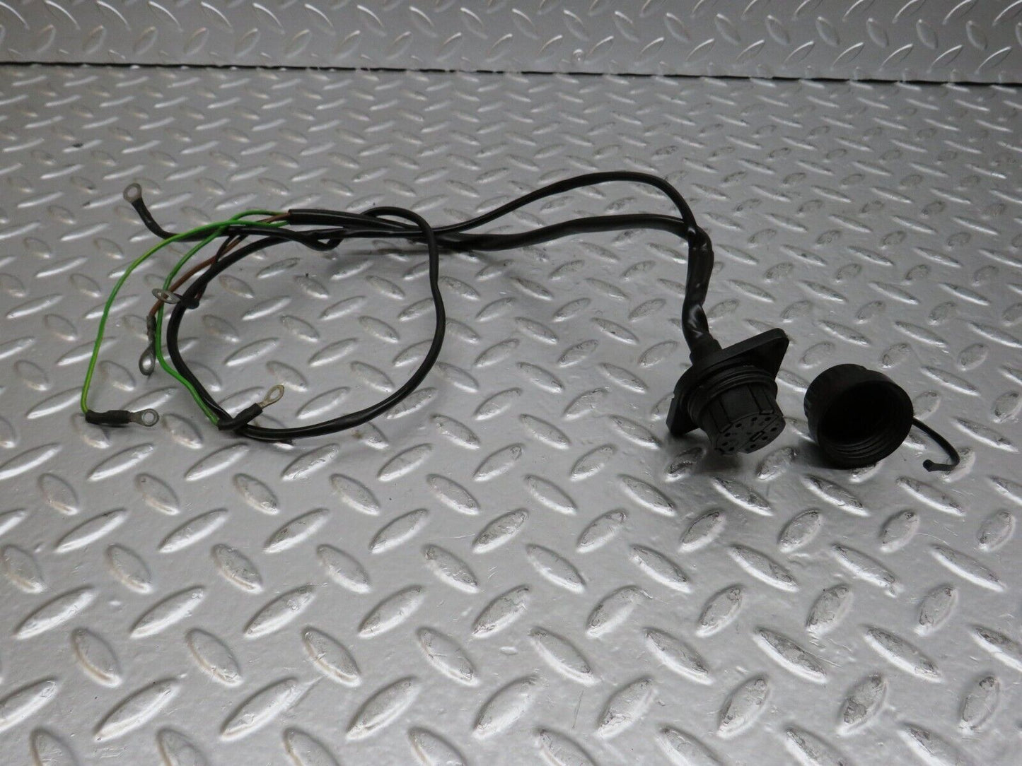 25416 Mercedes-Benz W123 200 Diagnostic Connector 1235450026