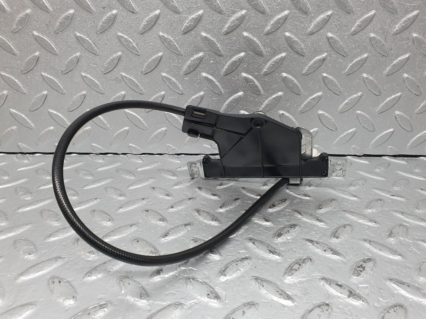 41109 Mercedes-Benz W126 300SE Rear Heater Regulator 1268300385 12683017310689