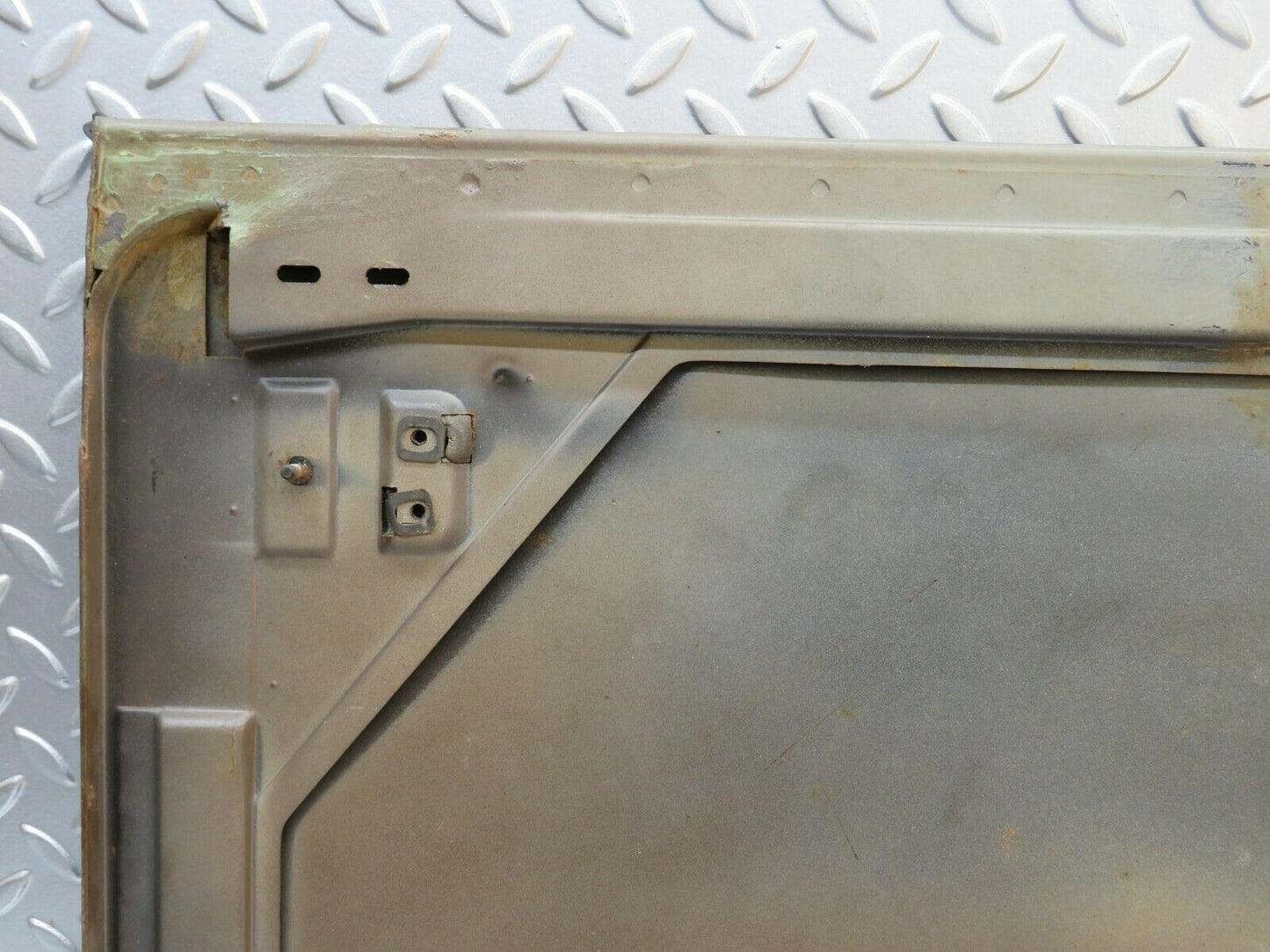 22851 Mercedes-Benz C107 450SLC Coupe Sunroof Panel