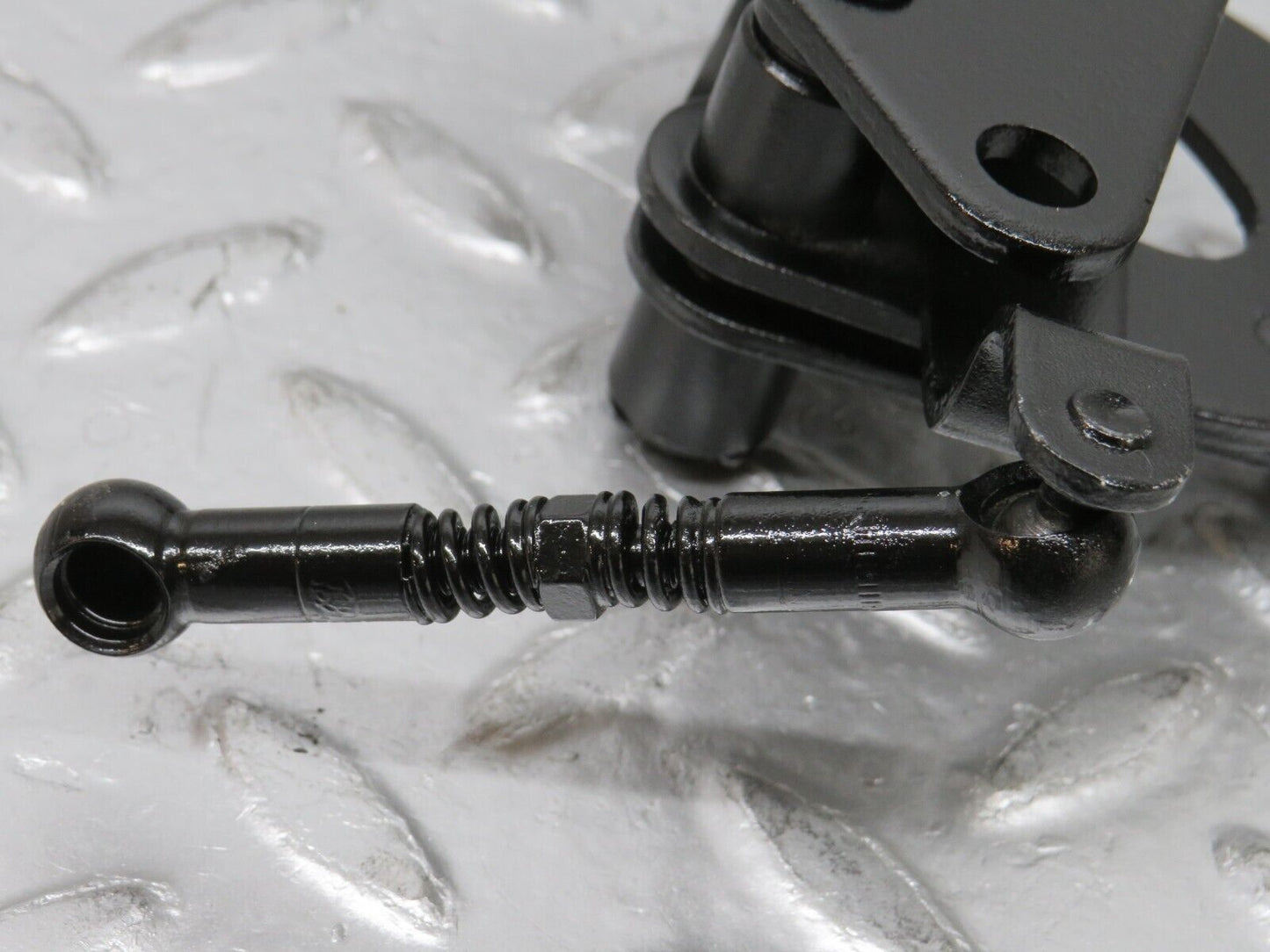 32759 Mercedes-Benz C107 R107 350 V8 Throttle Linkage