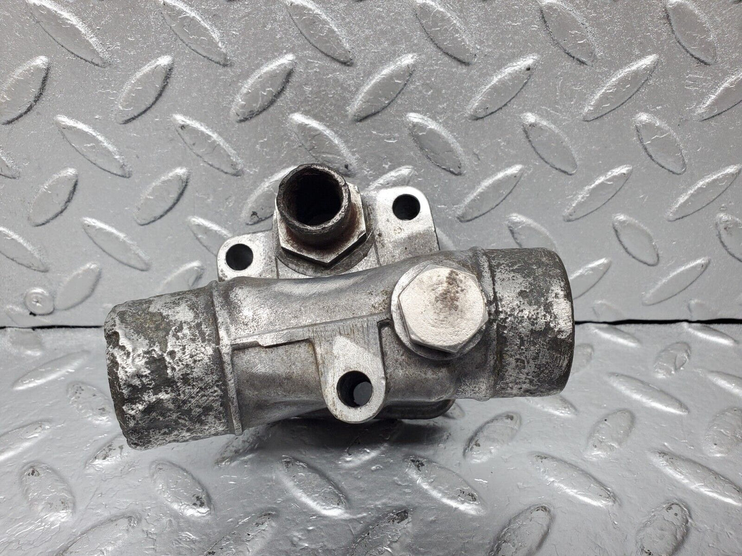 45281 Mercedes-Benz C107 350SLC Coupe Water Pump Flange Pipe Socket 1162011430