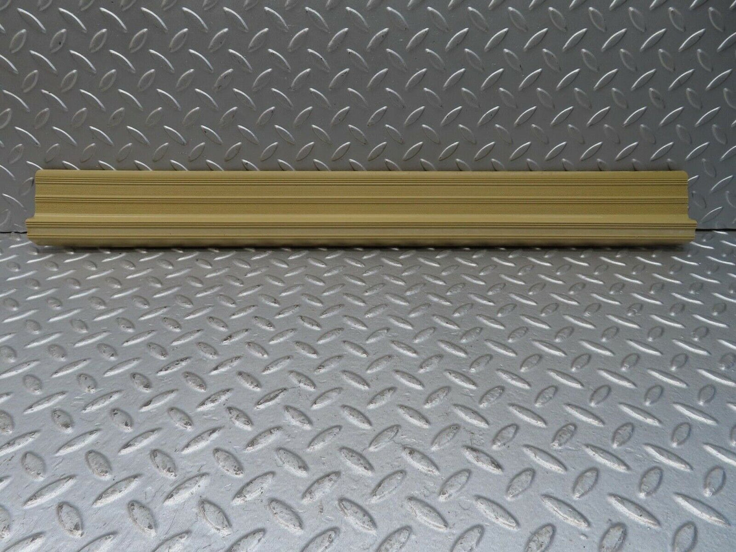 13481 Mercedes-Benz W123 200 Front Right Door Sill