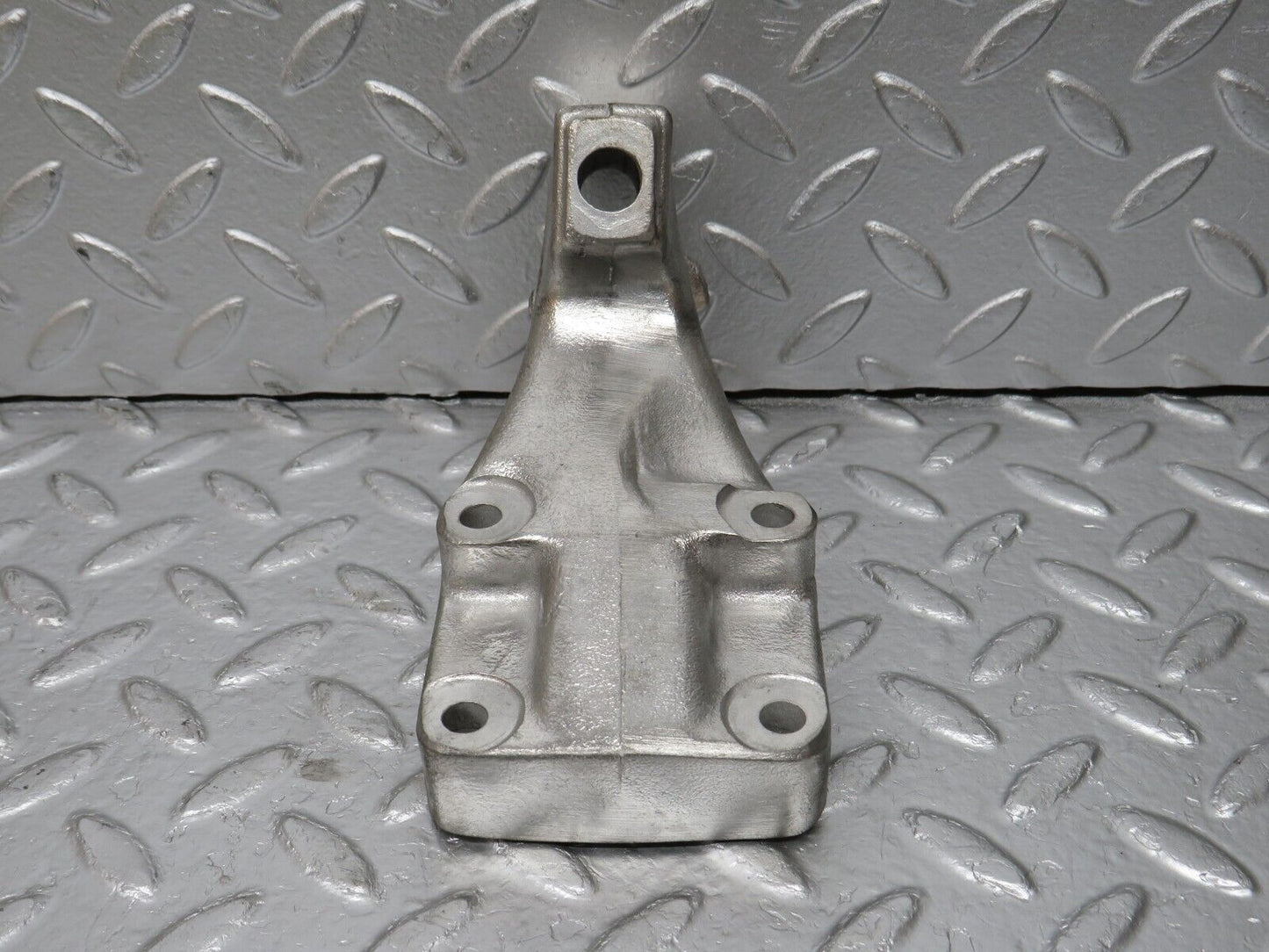 32951 Mercedes-Benz C107 R107 450 V8 Engine Mount Bracket Left 1162234404