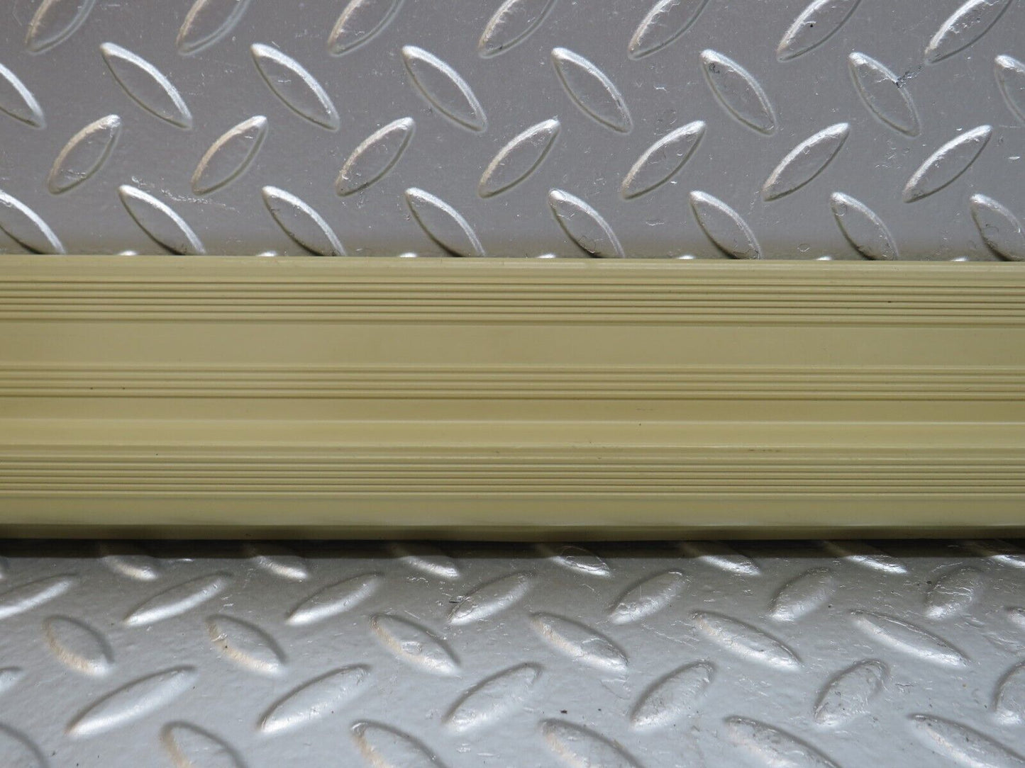 29277 Mercedes-Benz W124 230E Front Left Door Sill Trim