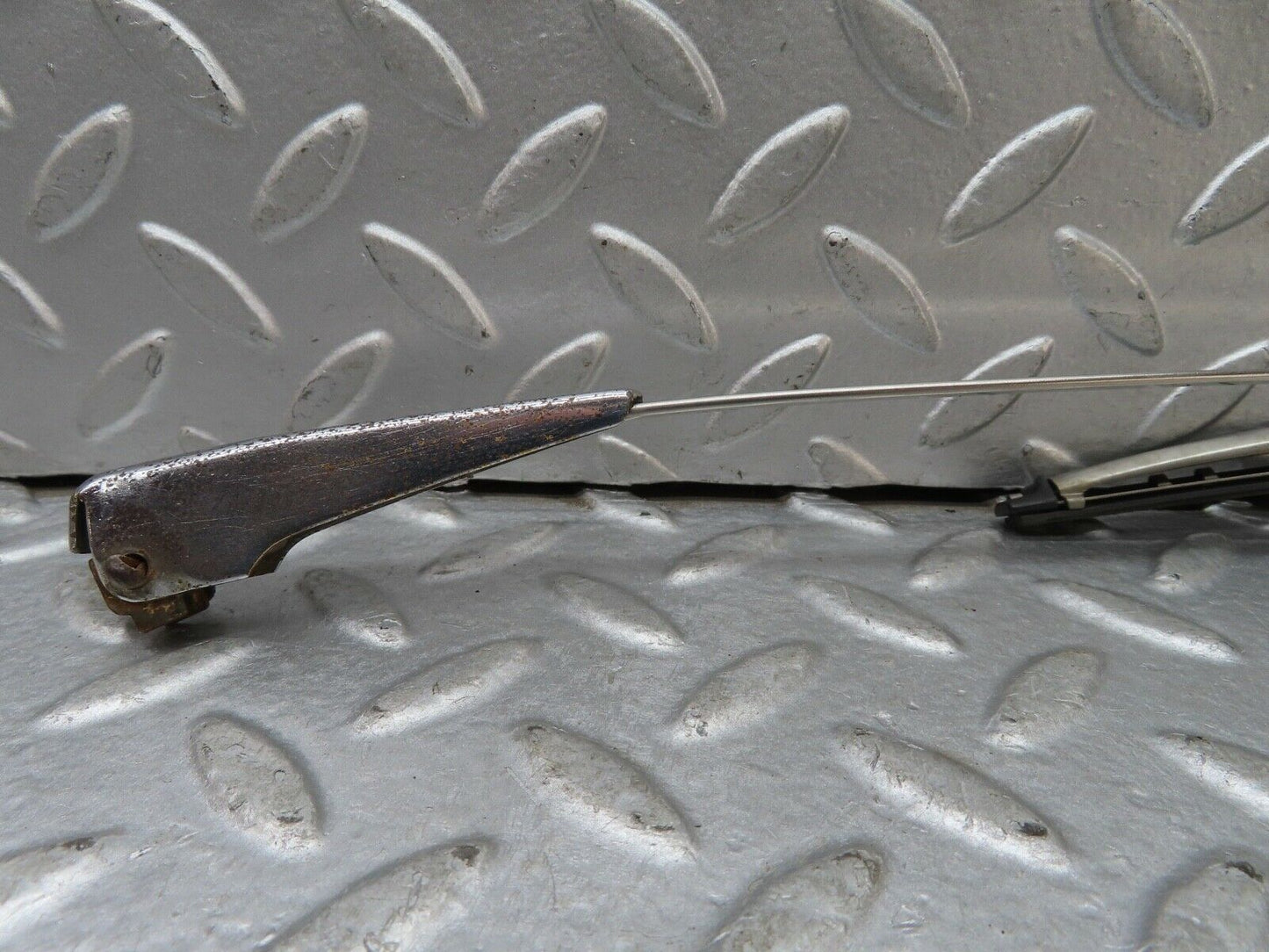18829 Mercedes-Benz W121 190b Ponton Wiper Arm