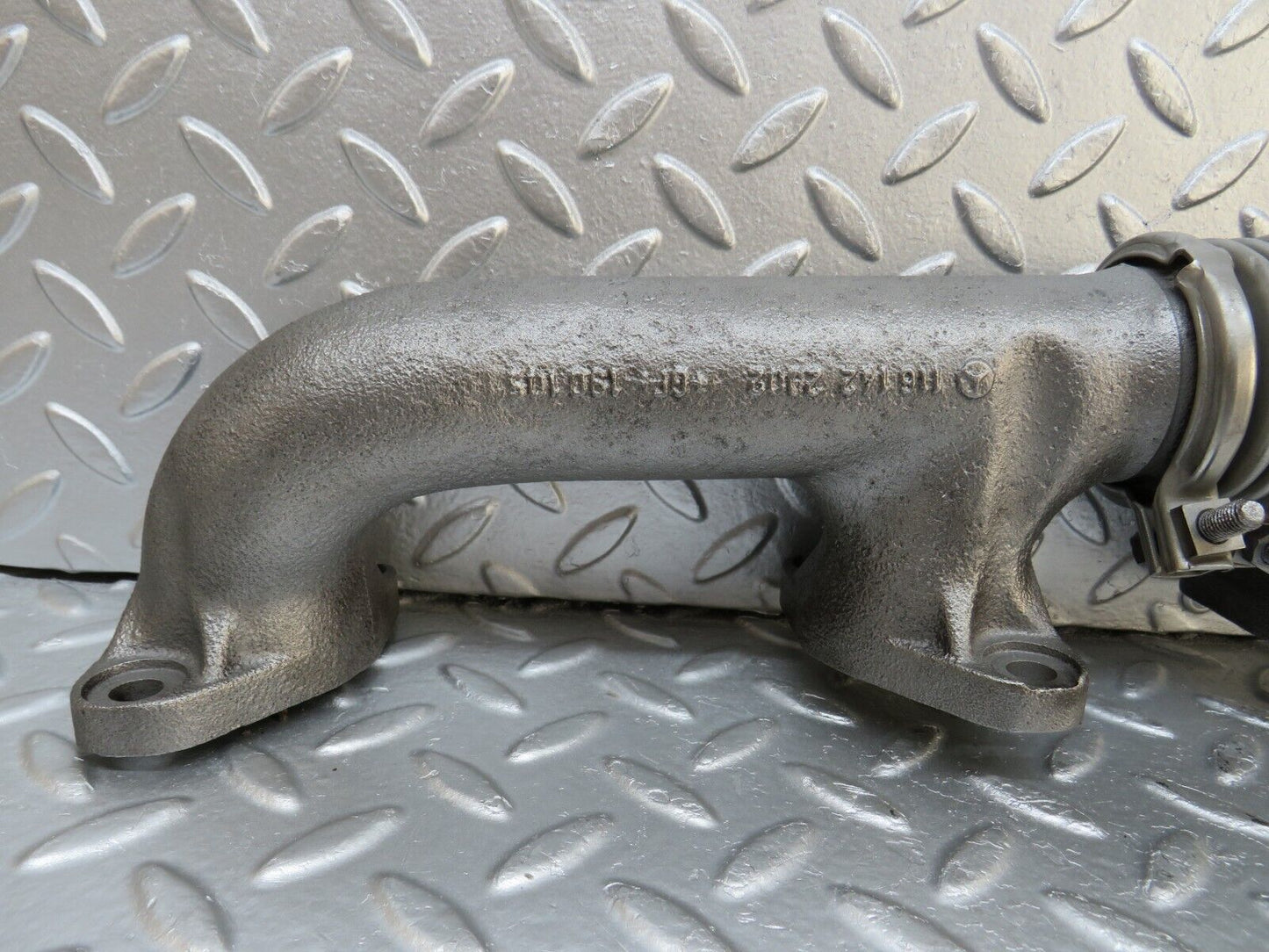 33048 Mercedes-Benz W126 380 V8 M116 Exhaust Manifold Left 1161420502 1161422302