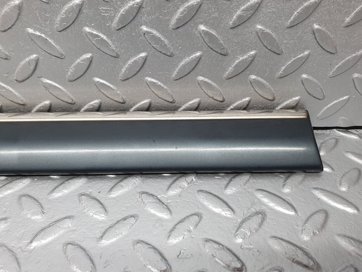 41806 Mercedes-Benz W202 C200 Rear Right Door Centre Moulding Trim 2026909862