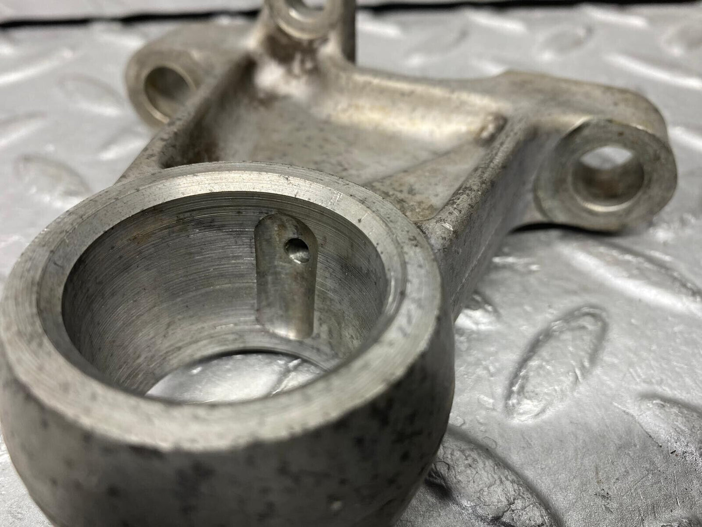 1711 Mercedes-Benz W105 219 PONTON Camshaft Tower Bearing 1800511510