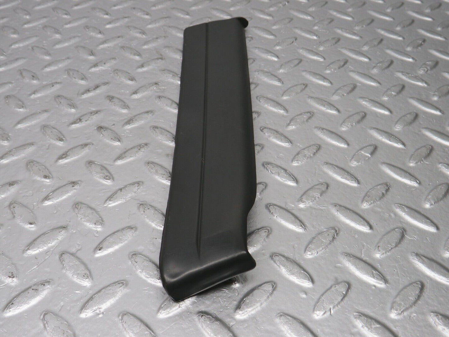 33783 Mercedes-Benz W201 190E 2.0L Front Left Fender Wing Lower Moulding Trim