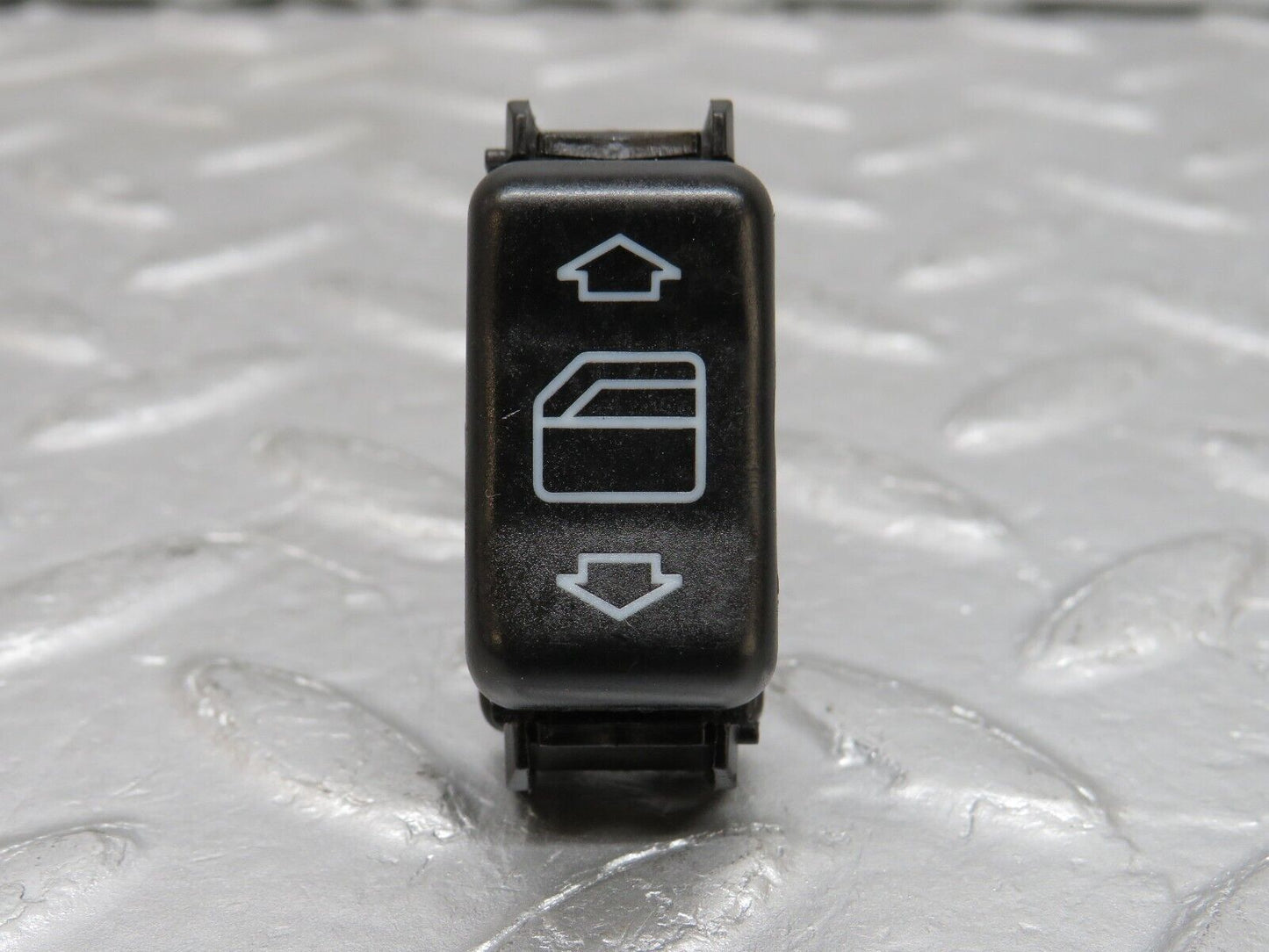 38086 Mercedes-Benz A124 320E Electric Window Switch Left Side 1248209310