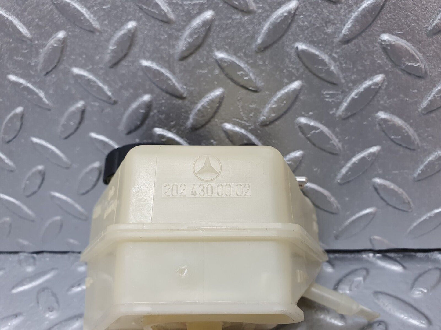 42315 Mercedes-Benz R129 320SL Coupe Brake Fluid Reservoir Tank 2024300002