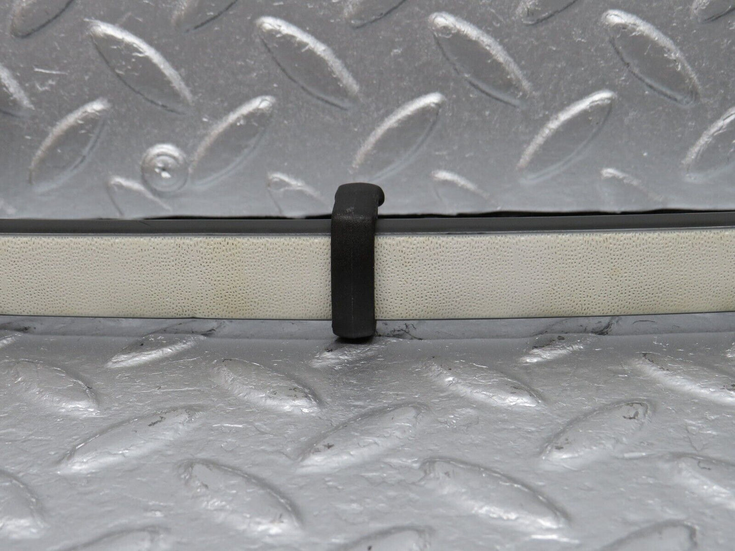 40666 Mercedes-Benz W123 300D Interior Roof Grab Handle Set